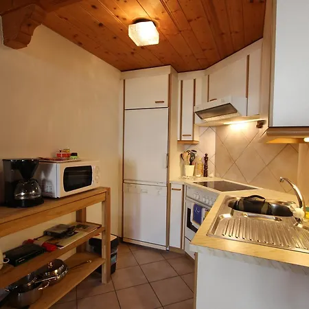 Tambour 4 Apartment *