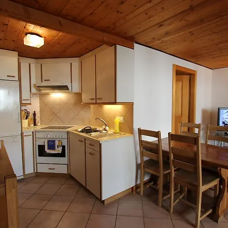 Apartment Tambour 4 *